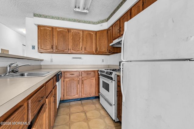1213 Waters Edge Drive, Toms River, NJ 08753