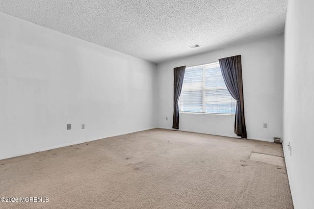 1213 Waters Edge Drive, Toms River, NJ 08753