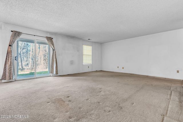 1213 Waters Edge Drive, Toms River, NJ 08753