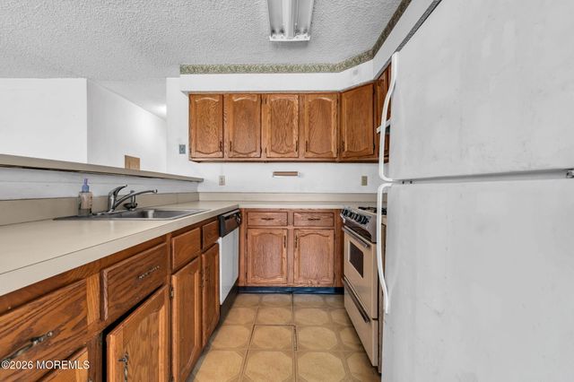1213 Waters Edge Drive, Toms River, NJ 08753