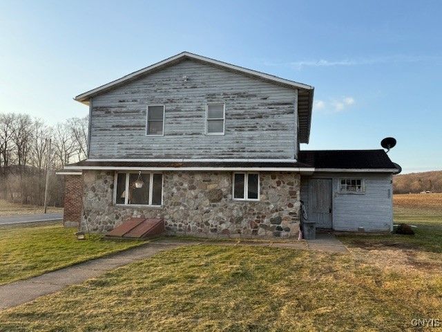 5671 Middle Road, Stockbridge, NY 13409