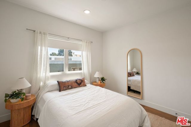 943 16th Street 4, Santa Monica, CA 90403