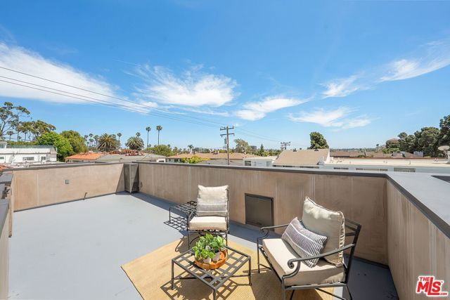 943 16th Street 4, Santa Monica, CA 90403