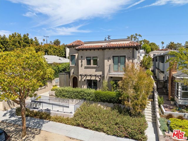 943 16th Street 4, Santa Monica, CA 90403