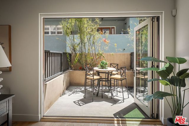 943 16th Street 4, Santa Monica, CA 90403
