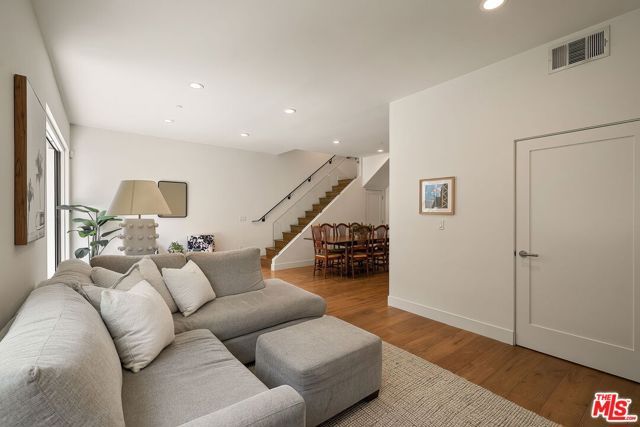 943 16th Street 4, Santa Monica, CA 90403