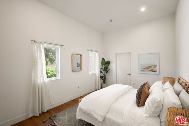 943 16th Street 4, Santa Monica, CA 90403