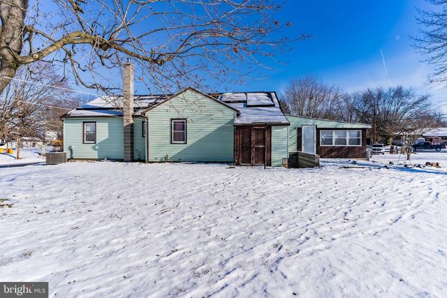 1854 STERRETTS GAP AVENUE, Carlisle, PA 17013