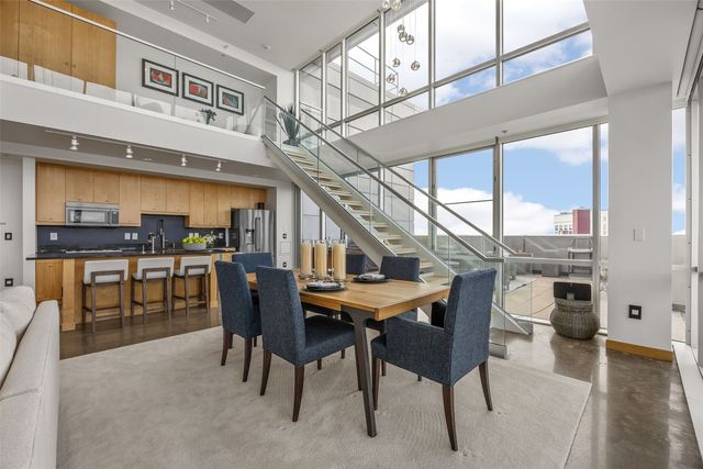 221 E College St 1206, Iowa City, IA 52240