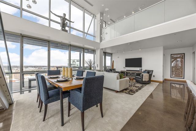 221 E College St 1206, Iowa City, IA 52240