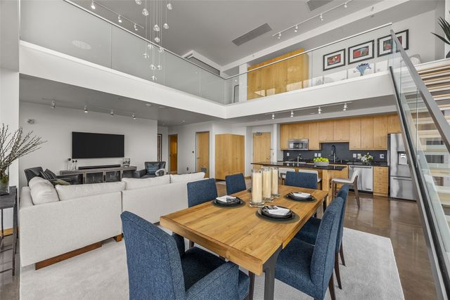 221 E College St 1206, Iowa City, IA 52240