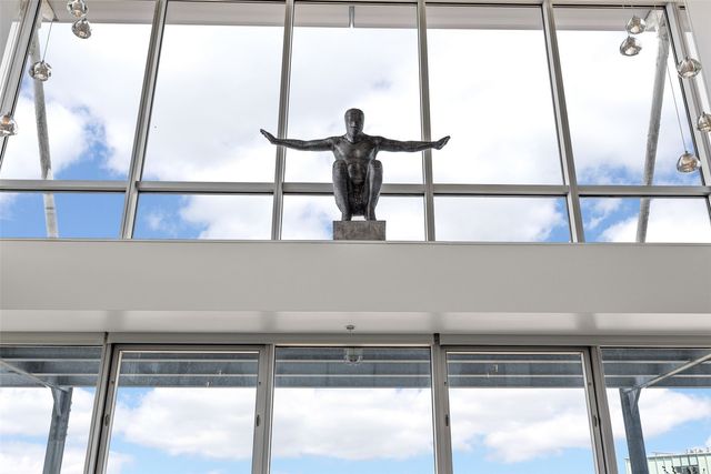 221 E College St 1206, Iowa City, IA 52240