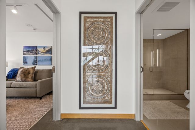 221 E College St 1206, Iowa City, IA 52240