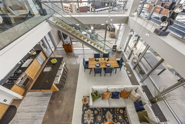 221 E College St 1206, Iowa City, IA 52240