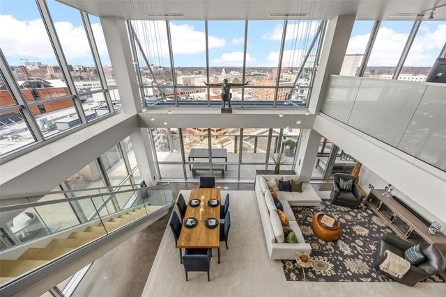 221 E College St 1206, Iowa City, IA 52240