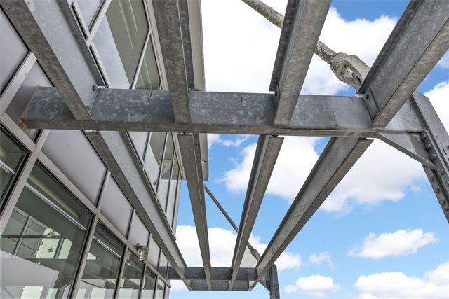 221 E College St 1206, Iowa City, IA 52240