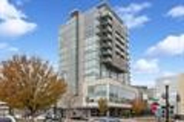 221 E College St 1206, Iowa City, IA 52240