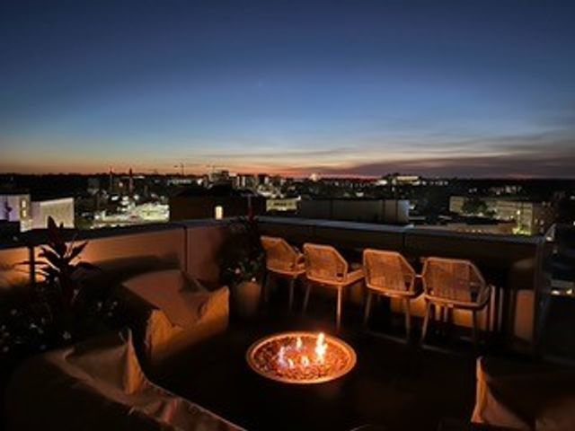 221 E College St 1206, Iowa City, IA 52240