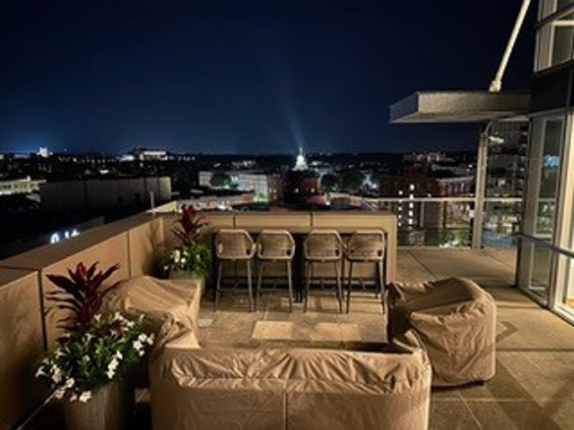 221 E College St 1206, Iowa City, IA 52240