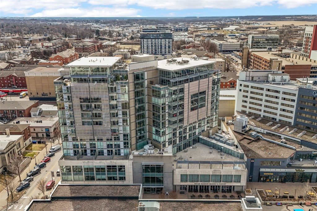 221 E College St 1206, Iowa City, IA 52240