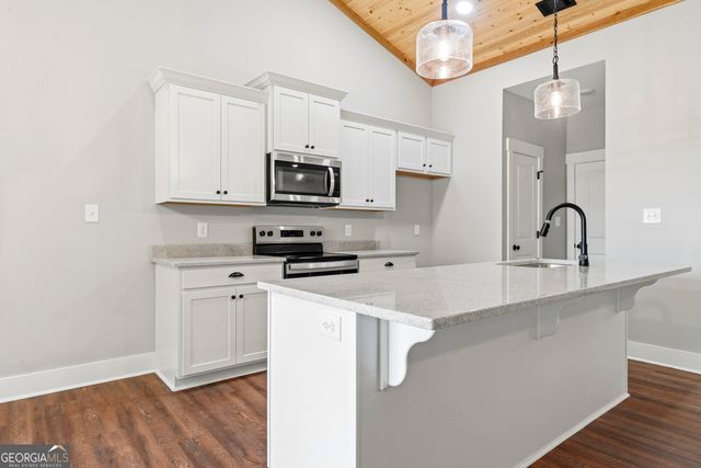 146 Overland Way, Gray, GA 31032