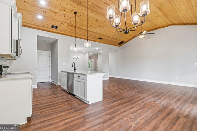 146 Overland Way, Gray, GA 31032