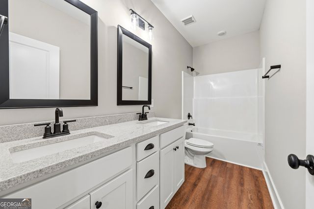 146 Overland Way, Gray, GA 31032