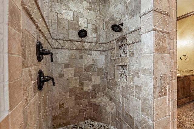 654 Navasota, Navasota, TX 77868