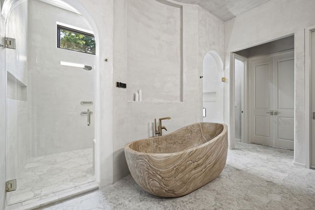 860 Brook Hollow Rd, Nashville, TN 37205