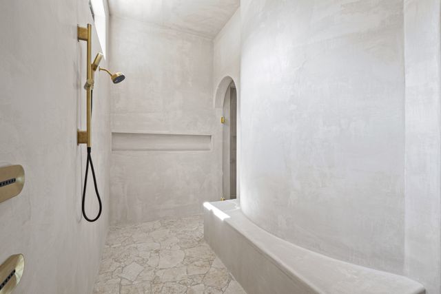 860 Brook Hollow Rd, Nashville, TN 37205