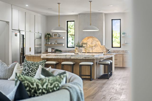 860 Brook Hollow Rd, Nashville, TN 37205