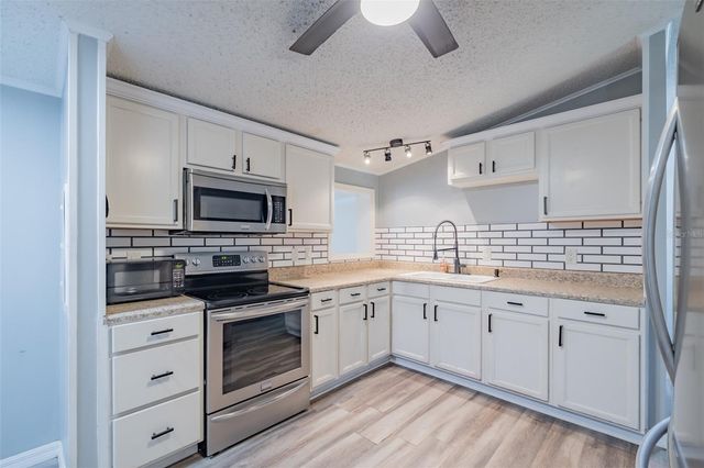 18832 DORMAN ROAD, Lithia, FL 33547