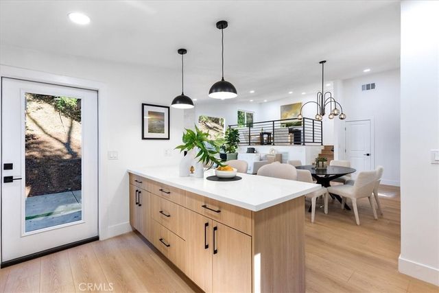 9921 Westwanda Drive, Beverly Hills, CA 90210