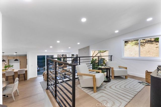 9921 Westwanda Drive, Beverly Hills, CA 90210