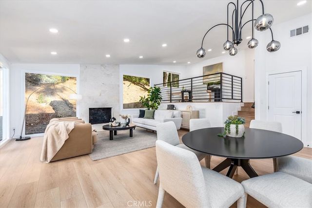 9921 Westwanda Drive, Beverly Hills, CA 90210