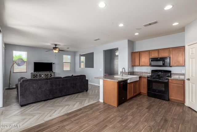 20261 W DESERT BLOOM Street, Buckeye, AZ 85326