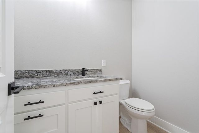 13 Strichen Lane, Bella Vista, AR 72715