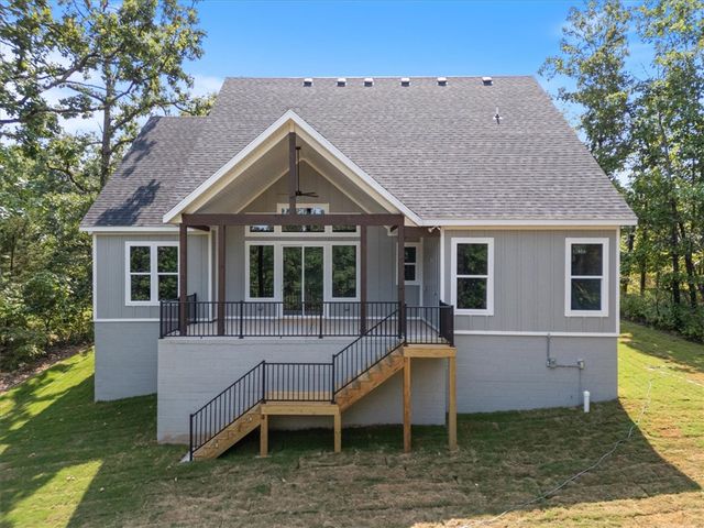 13 Strichen Lane, Bella Vista, AR 72715