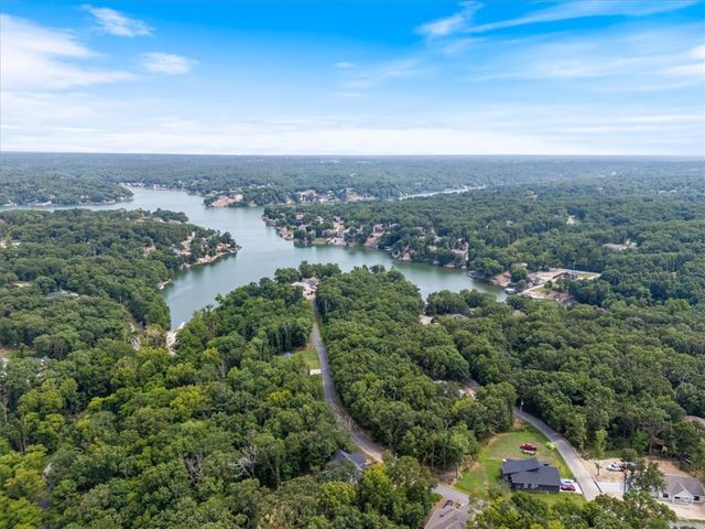 13 Strichen Lane, Bella Vista, AR 72715