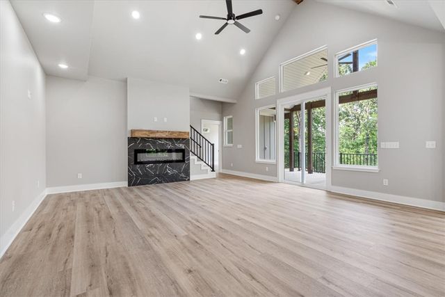 13 Strichen Lane, Bella Vista, AR 72715