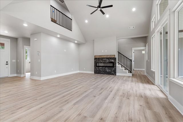 13 Strichen Lane, Bella Vista, AR 72715