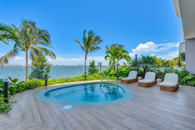 700 NE 24th St 1203, Miami, FL 33137