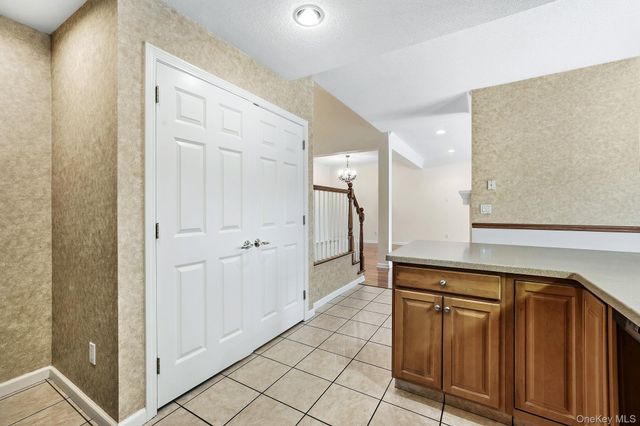 882 Heritage Hills D, Somers, NY 10589