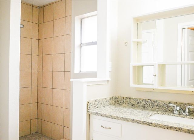 619 W Mahan Street, Richwood, TX 77531