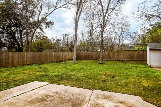 619 W Mahan Street, Richwood, TX 77531