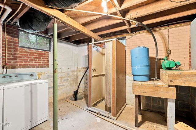 719 Greenwood Drive, Burlington, NC 27217