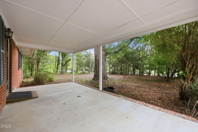 719 Greenwood Drive, Burlington, NC 27217