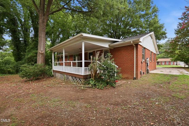 719 Greenwood Drive, Burlington, NC 27217