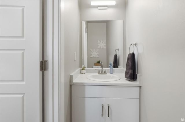 698 E 730 N, Hyrum, UT 84319