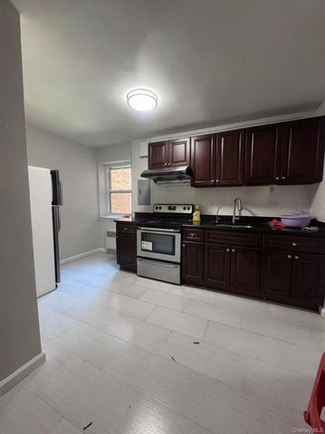 4459 Kissena Boulevard 2J, Flushing, NY 11355